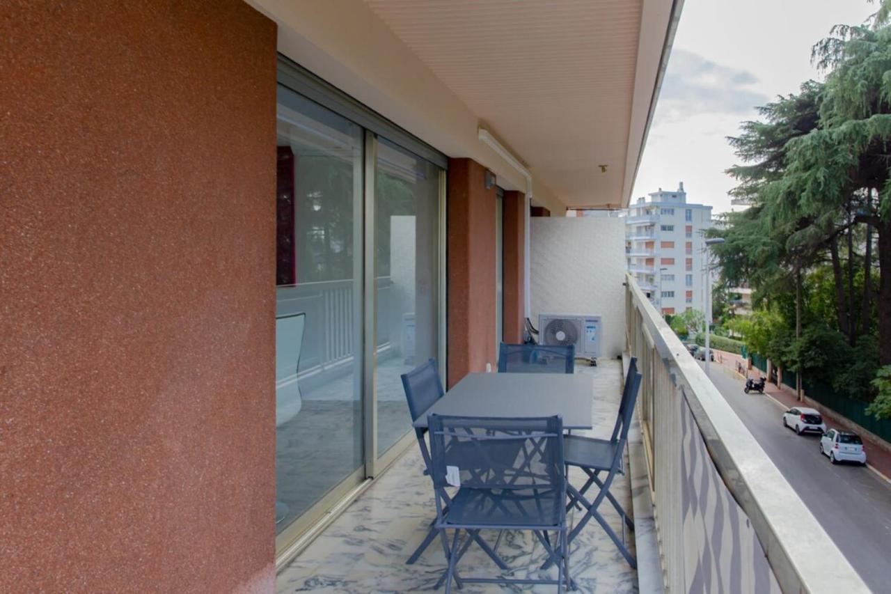 Furnished Air-Conditioned Apartment With Terrace Near The City Center Cannes Zewnętrze zdjęcie